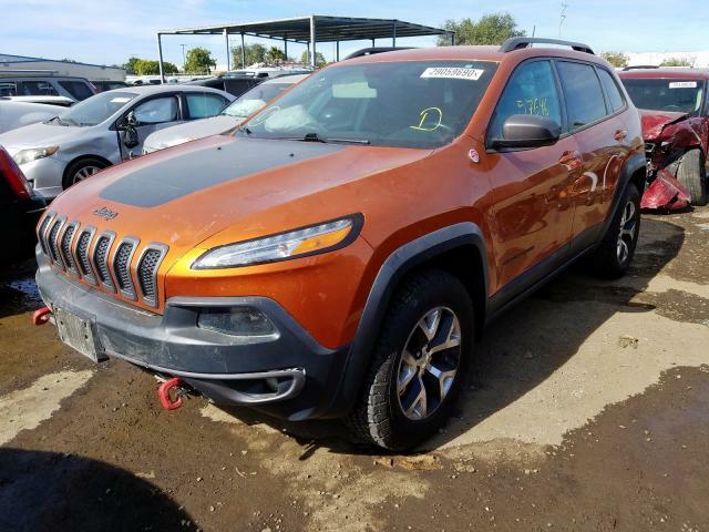 Jeep Trailhawk оранжевый